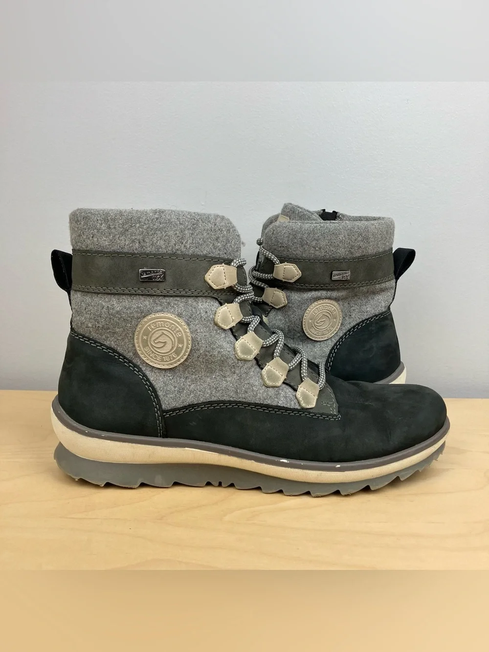 Remonte Women’s Size 40 / 8.5-9 Pazific Gray Black Wool Lined Winter Boots